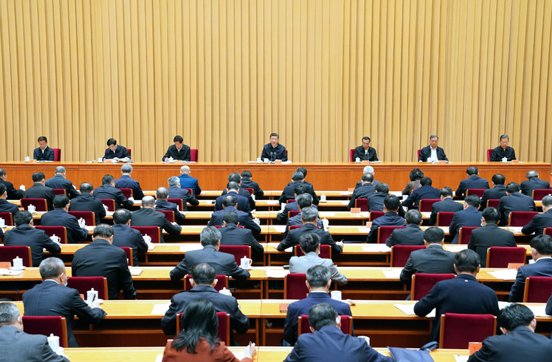11月16日至17日，中央全面依法治國工作會(huì)議在北京召開。中共中央總書記、國家主席、中央軍委主席習(xí)近平出席會(huì)議并發(fā)表重要講話。新華社記者 饒愛民 攝