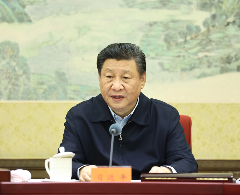 12月24日至25日，中共中央政治局召開民主生活會，中共中央總書記習(xí)近平主持會議并發(fā)表重要講話。新華社記者 鞠鵬 攝